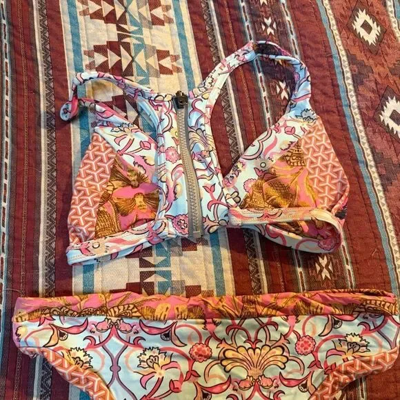 Maaji Reversible Bikini Set size small - Picture 6 of 10
